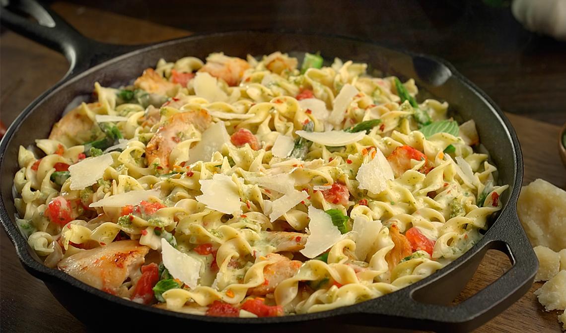 Creamy-Chicken-Pesto-1140x672