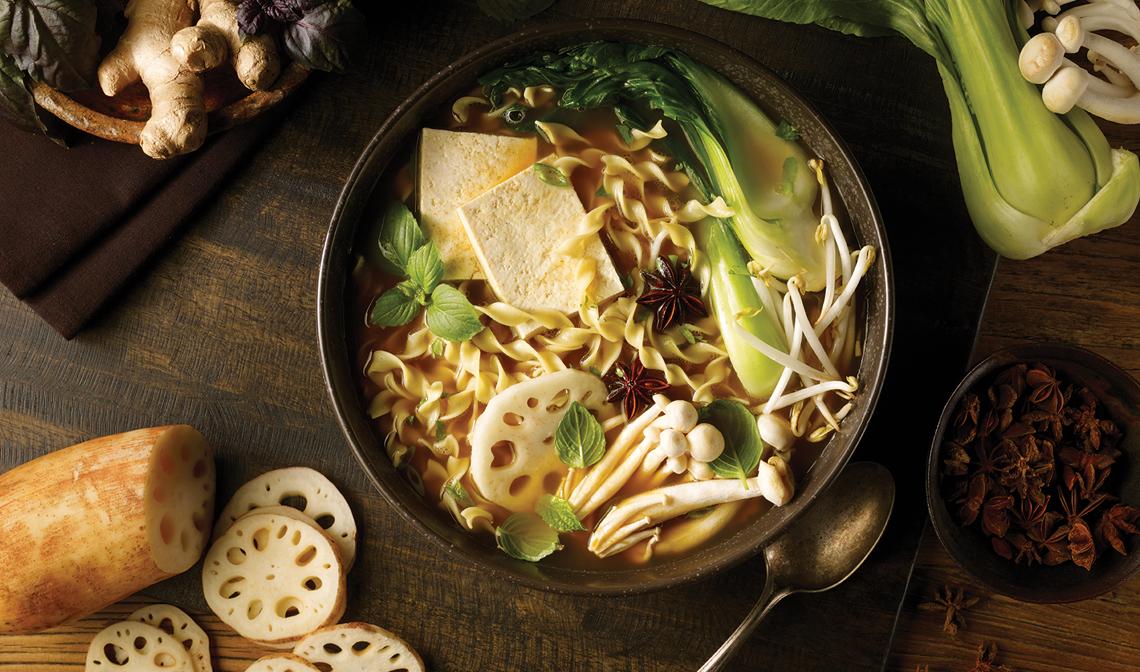 Vegan-Noodle-Soup-1140x671