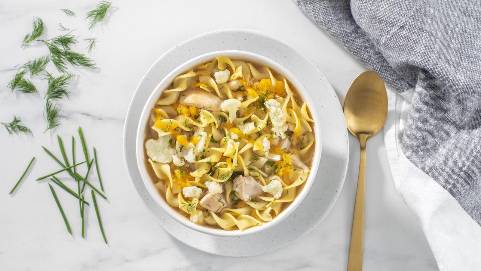 LIGHT_CHICKEN_RANCH_CAULIFLOWER_NOODLE_SOUP-015_1600x900
